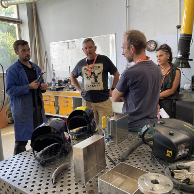 Visite d'atelier lors du stage « Profs au GANIL »