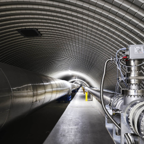 One of the tunnels of the Virgo detector, in the tube on the left runs the laser, in the one on the right is part of the 'squeezing' cavity that cleans the light from quantum noise © Enrico Sacchetti