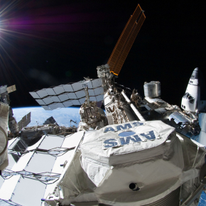 Depuis 10 ans, le spectromètre AMS, installé sur la Station spatiale internationale, fournit aux scientifiques de précieuses données sur le rayonnement cosmique.